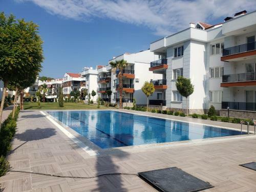 Lovely 1 Bedroom Apartment With Swimming Pool
