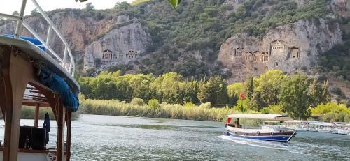 Lovely 1 Bedroom Apartment With Swimming Pool