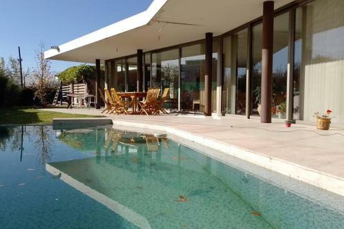 Villa Hermosa Casa Moderna Con Pileta Y Seguridad