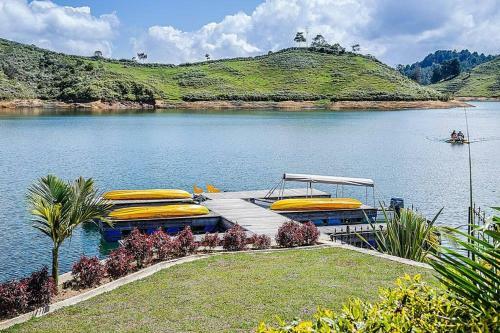 Villa Mansi�n En Guatap� - Colombia
