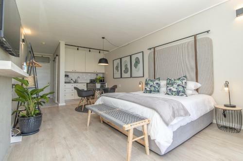 Luxurious Brookes Hill Self Catering Apartment
