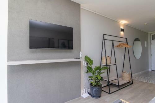 Luxurious Brookes Hill Self Catering Apartment