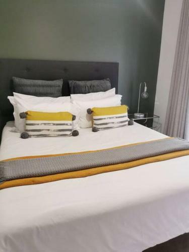 Apartamento An Upmarket 3 Bedroom Waterfall - Teasa Group