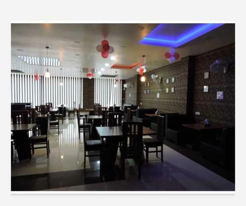 Oyo 89893 Rich Chair Hotel