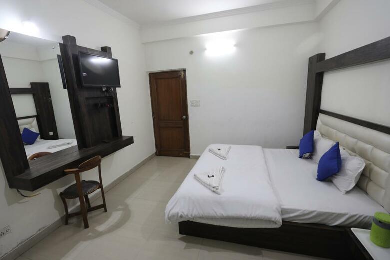 Mahadev Hotel And Resorts