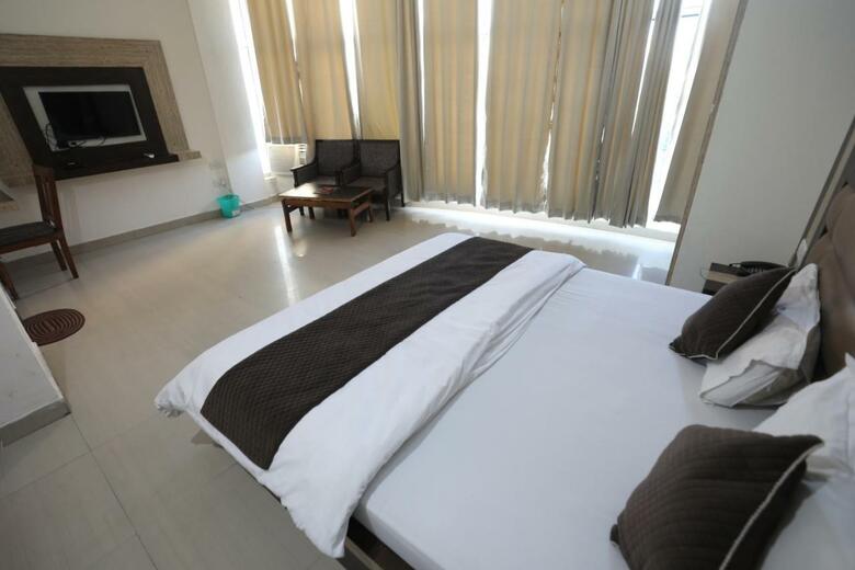 Mahadev Hotel And Resorts
