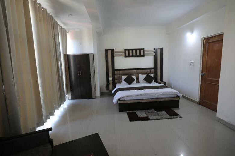 Mahadev Hotel And Resorts