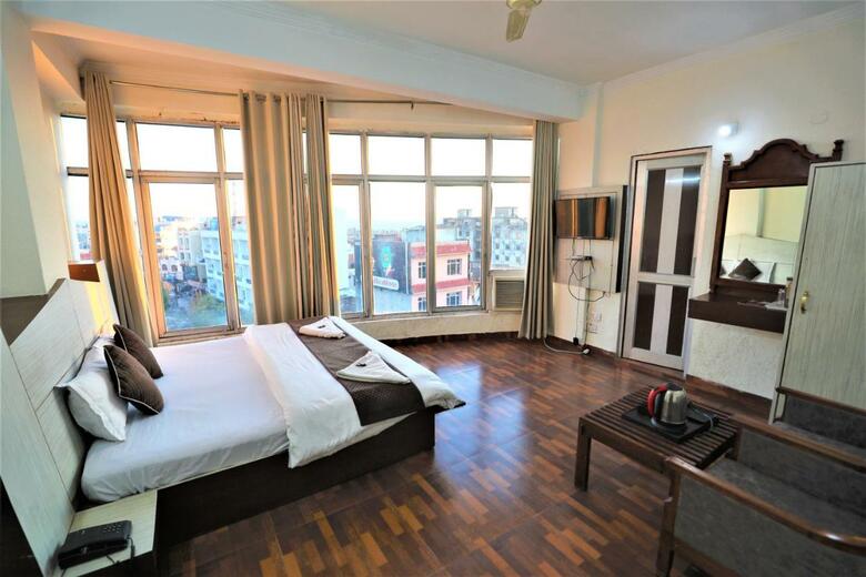 Mahadev Hotel And Resorts