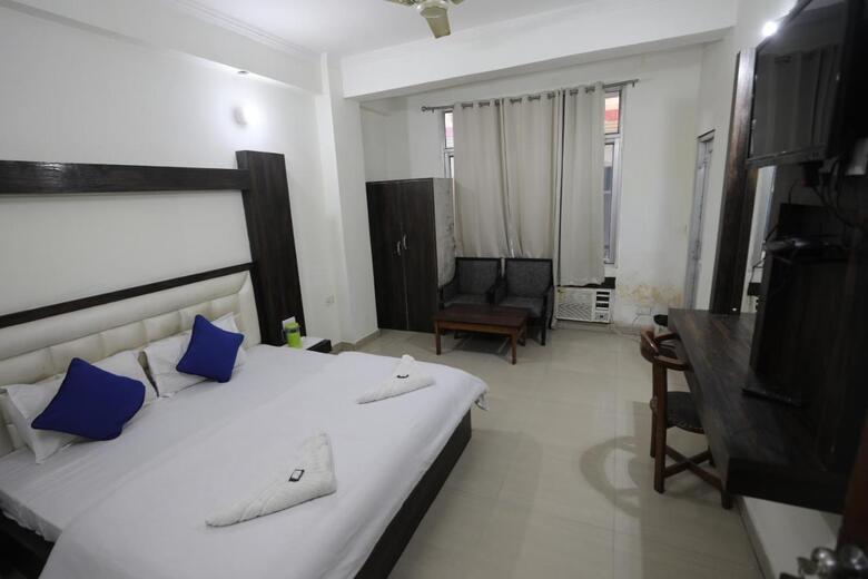 Mahadev Hotel And Resorts