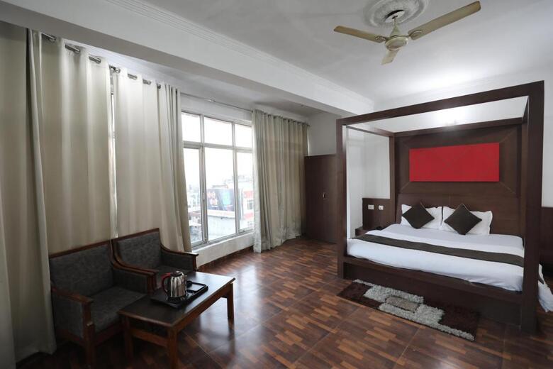 Mahadev Hotel And Resorts