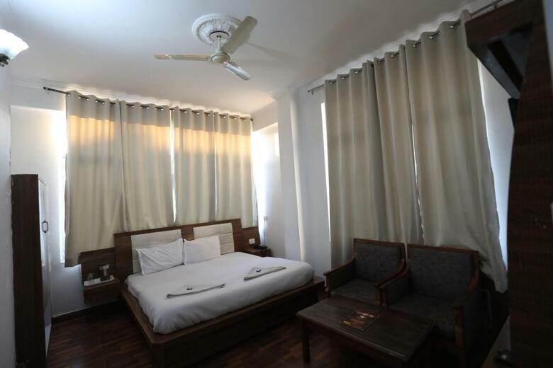 Mahadev Hotel And Resorts