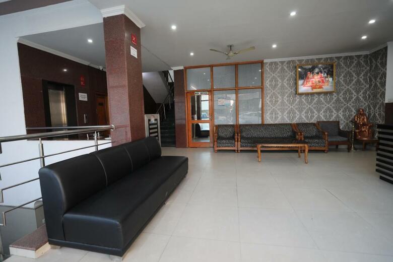 Mahadev Hotel And Resorts