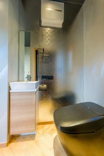 J1 Wellness - Vacation Stay 62605v