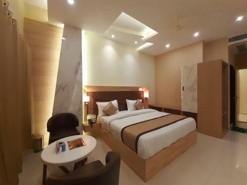 Hotel Bharat