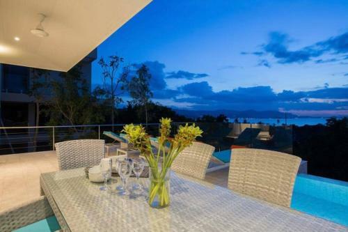 3 Bedroom Ocean View Villa Aura