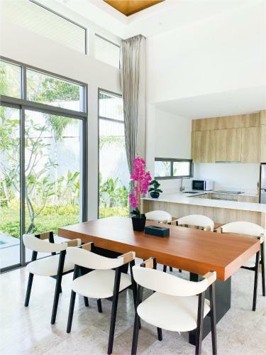Shambhala Grand Villa By Cozy Lake