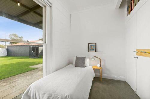 Waterview- Queenscliff, Bay Views, Pet Friendly