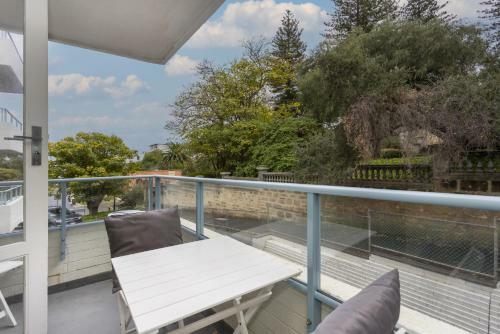 Cottesloe Garden View Apartment - Executive Escapes