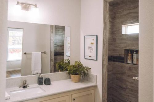 Beautiful Ranch House On Equestrian Property - R3
