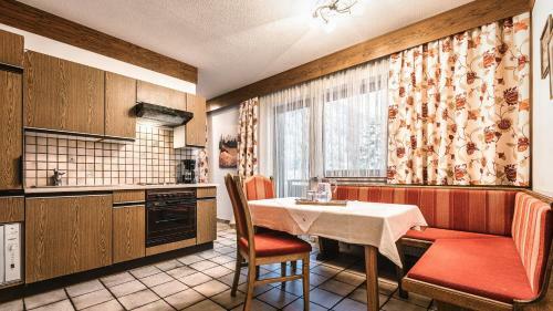 Bed & Breakfast Landhaus H�ttl