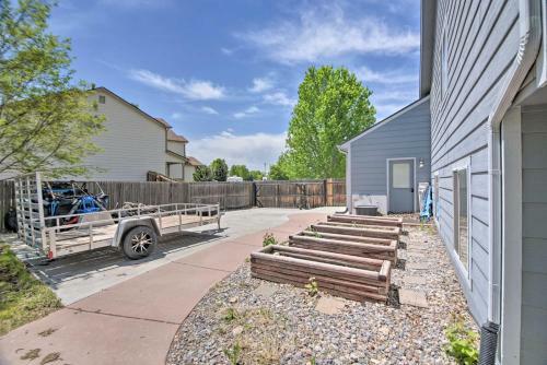 Convenient Longmont Home With Hot Tub And Sauna!