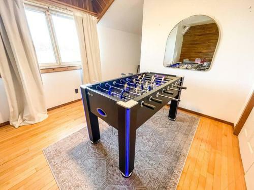 Villa Private Mountain Cabin! King Bed * 3 Acres Game Rm