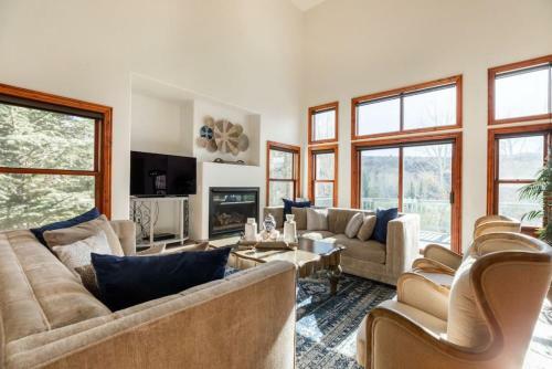 Immaculate 5bd Family Retreat