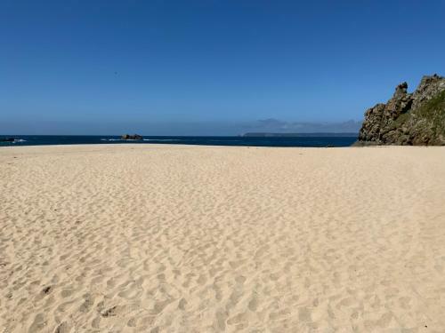Magnifique Villa Face � La Plage De Pors Piron