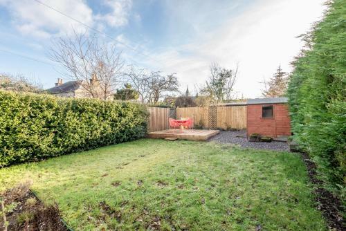 Charming Cardoon Cottage In Beautiful Village