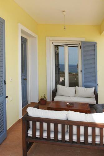 Arxontiko Alila Cycladic House With View