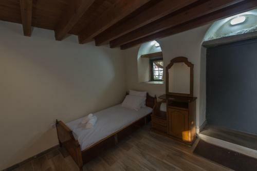 Evanthia's Mansion