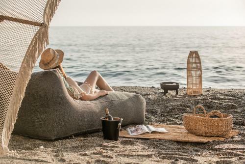 Khroma Luxury Suite 2 Beach Front Apartment