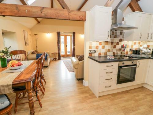 The Granary Dee Valley Escape With Hot Tub