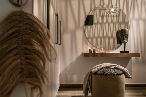 Khroma Luxury Suite 1 Beach Front Apartment