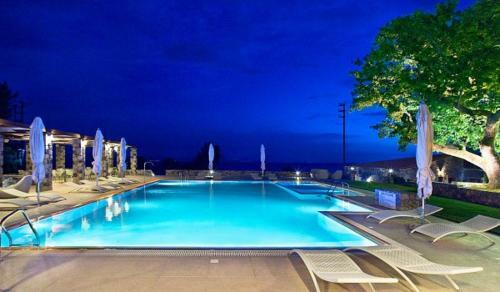 Hotel Kaminos Resort