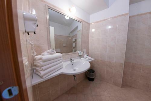 Grand Hotel Esperia - New Property