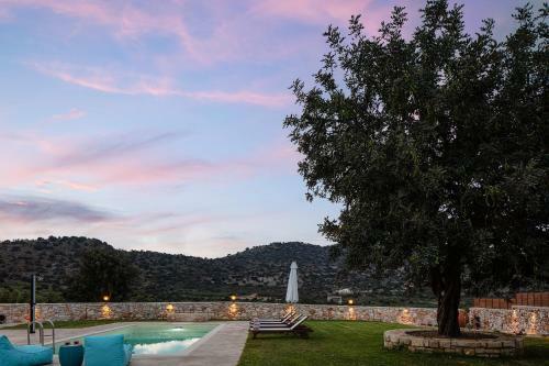 Villa Unique Stonebuilt Rural Retreat & Private Pool II