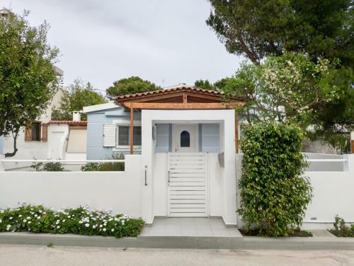 Alykes House Near The Sea