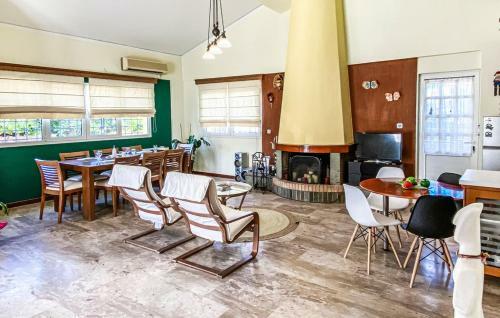 Seniora Soula's Cottage