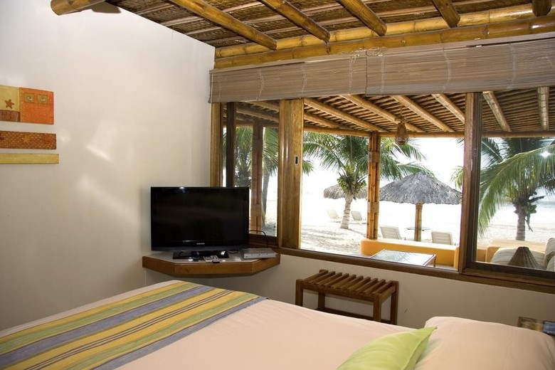Hotel Punta Sal Suites & Bungalows Resort