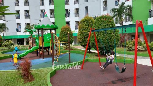 Apartamento Green Lake View Ciputat By Emeraldi