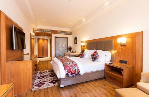 Hotel Clarks Inn Express Ludhiana