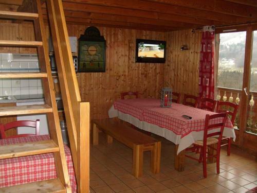 Holiday Home Les Chalets Des Ayes Le Thillot IV