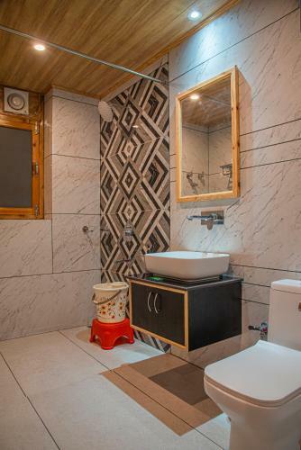Hotel Himalayan Orchard Winds Manali