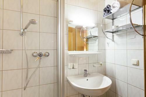 Apartamento G�stehaus Fitsch - Ferienwohnung In Silbertal