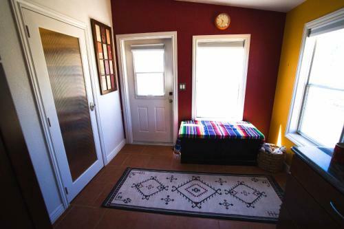 Sunny Southwest Cottage