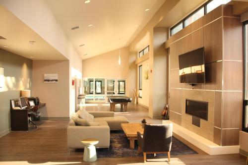 247 Hi Country Dr #11-4