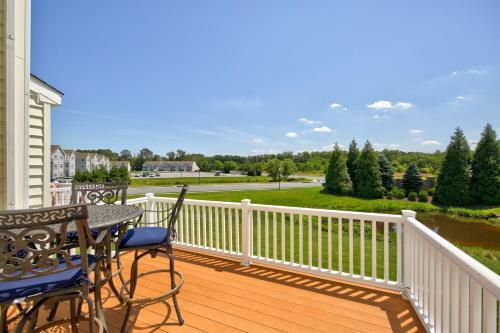 Grande At Canal Pointe 37287 Trent Ct