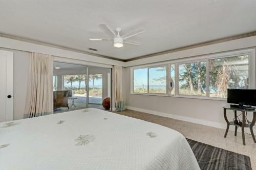 My Private Beach - 826a S Bay
