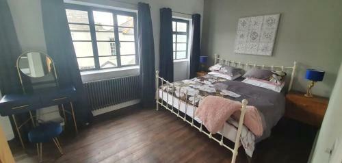 Newly Converted Warehouse Luxury 3 Bedroom House